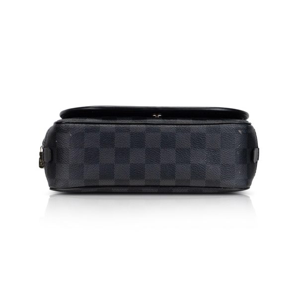 Louis Vuitton  Hanging Toiletry  Pouch Hot on Sale