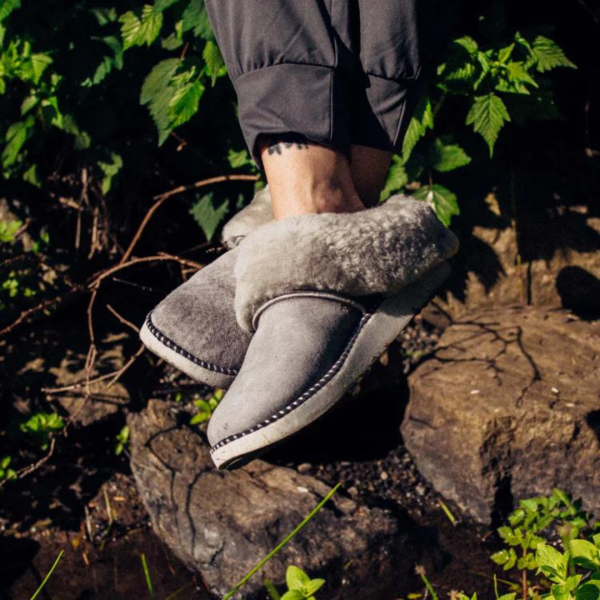 Olukai Ku i Slippers - Fog Mist Grey Supply